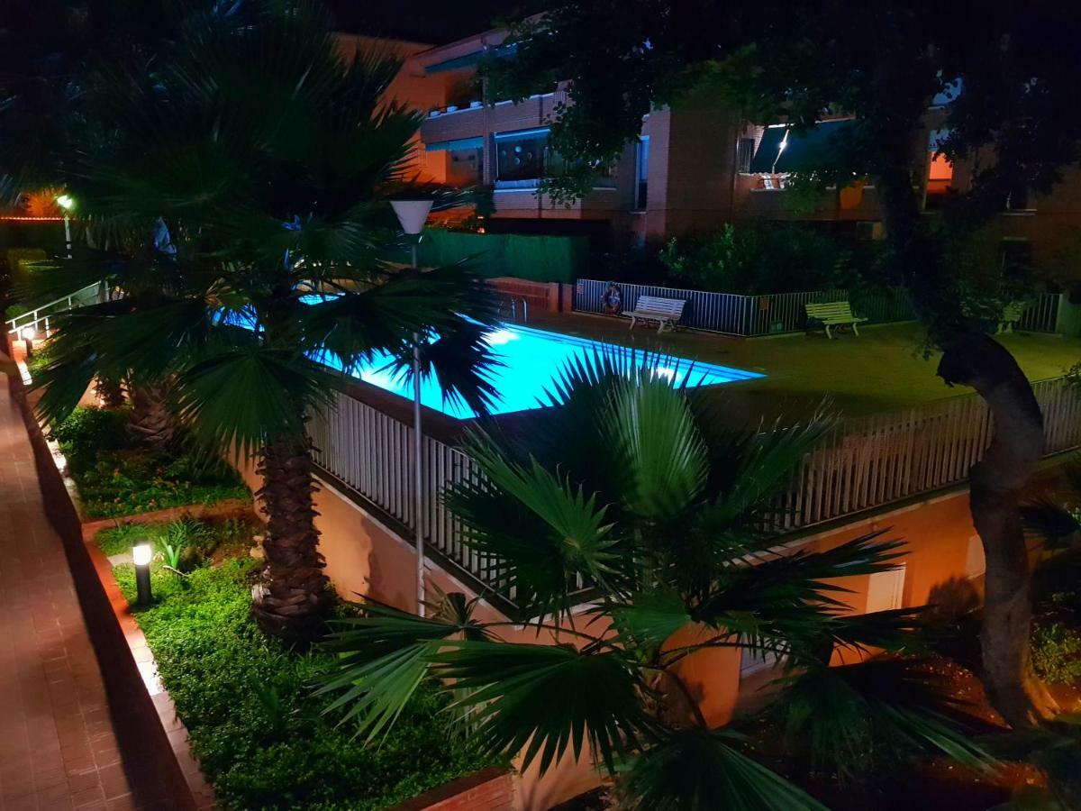 Comarruga Playa Apartamento Con Piscina Екстериор снимка